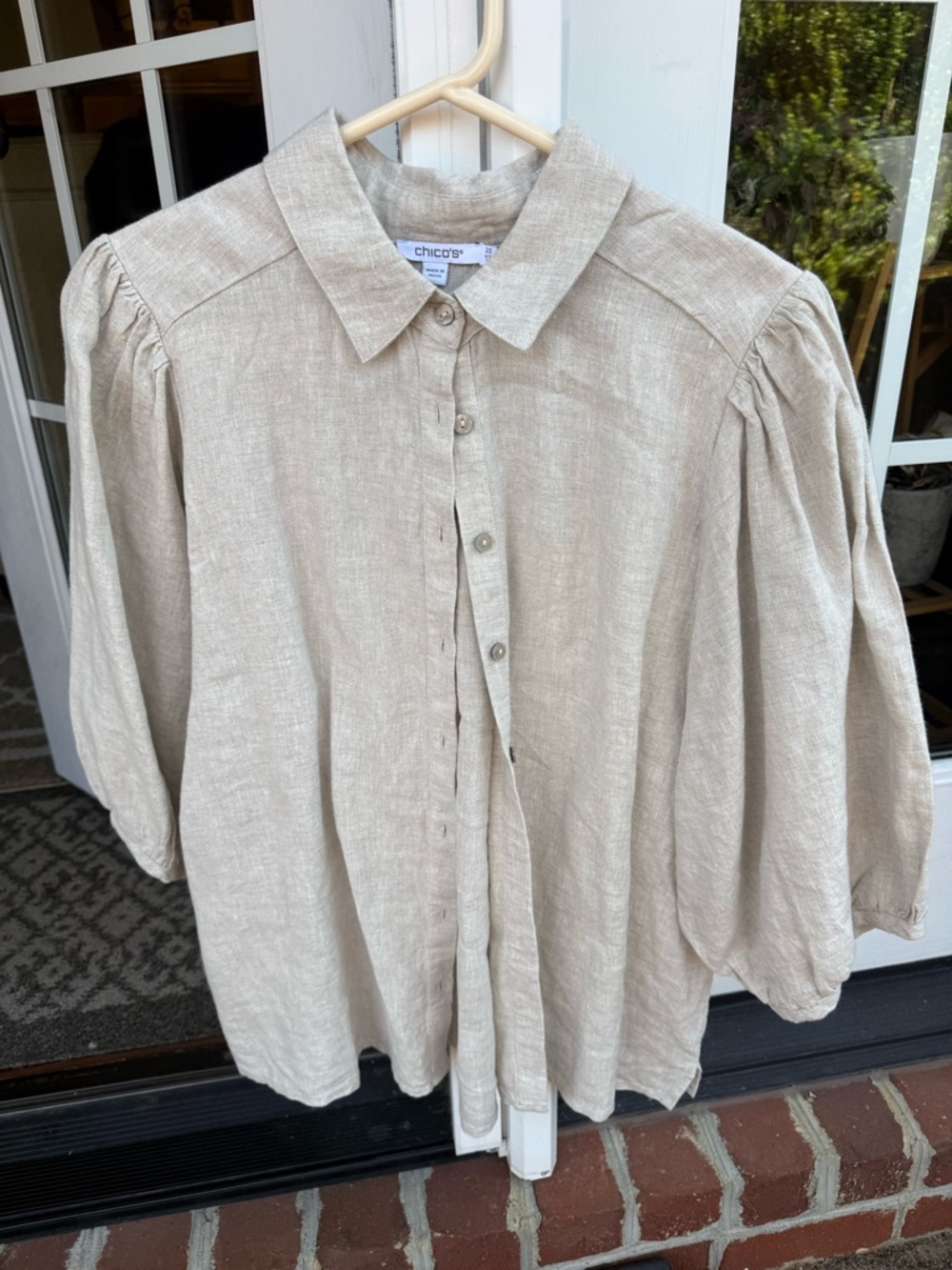 Chico's Beige Linen Button-Front Puff Sleeve Blouse
